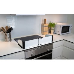 Safe &amp; Care - Selvkl�bende komfurafsk�rmning SC547 - Metal - Hvid - Plastik - Sort - 55-65 cm